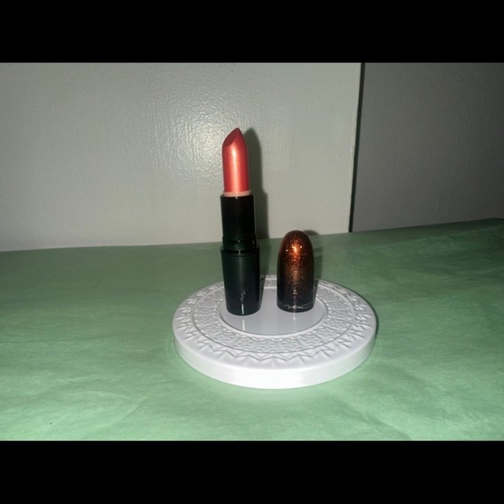 MAC CB96 Frost Lipstick
